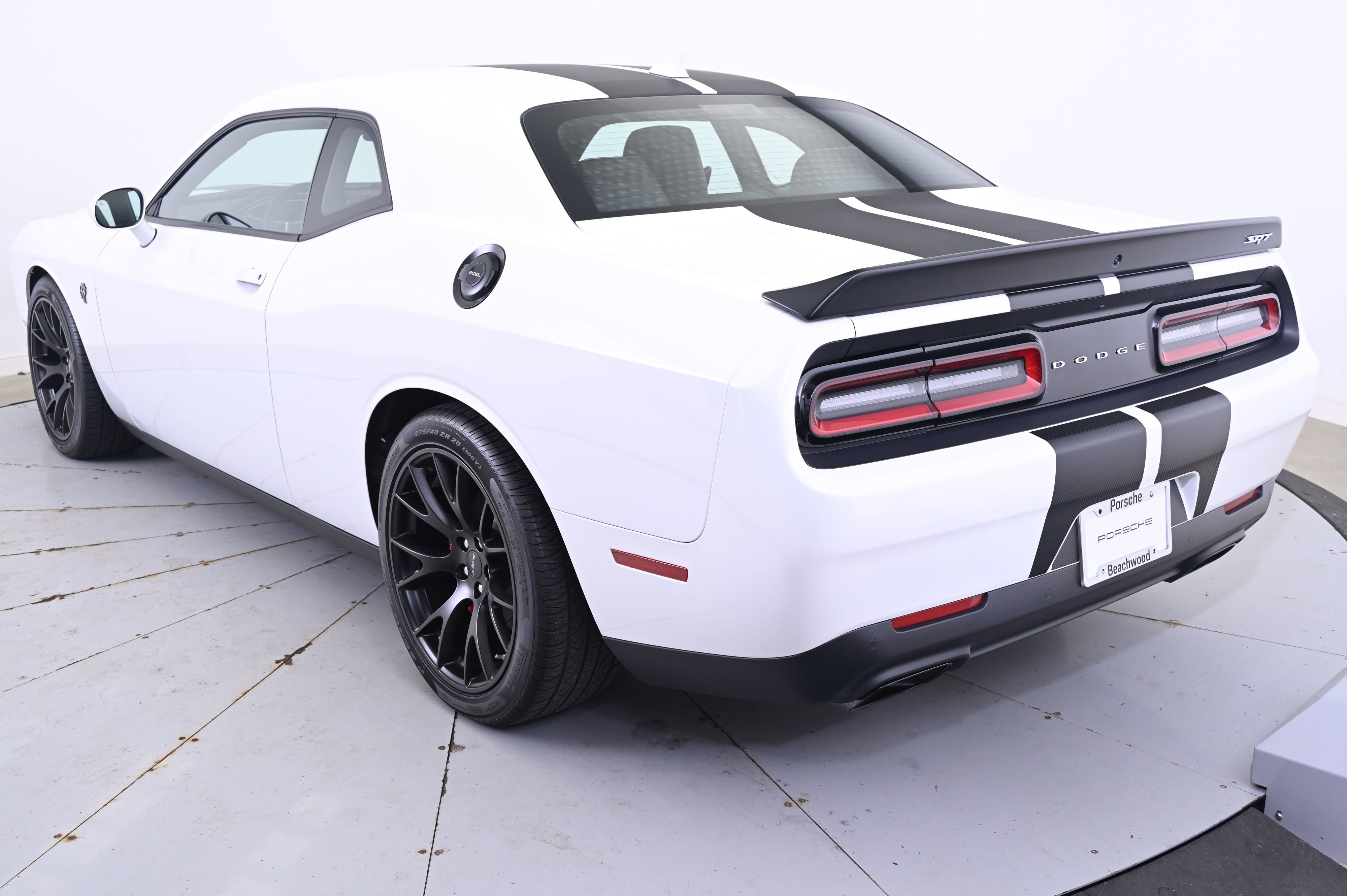 Used 2015 Dodge Challenger SRT Hellcat image 3