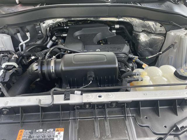 Used 2020 Ford Explorer XLT AWD/4WD image 15