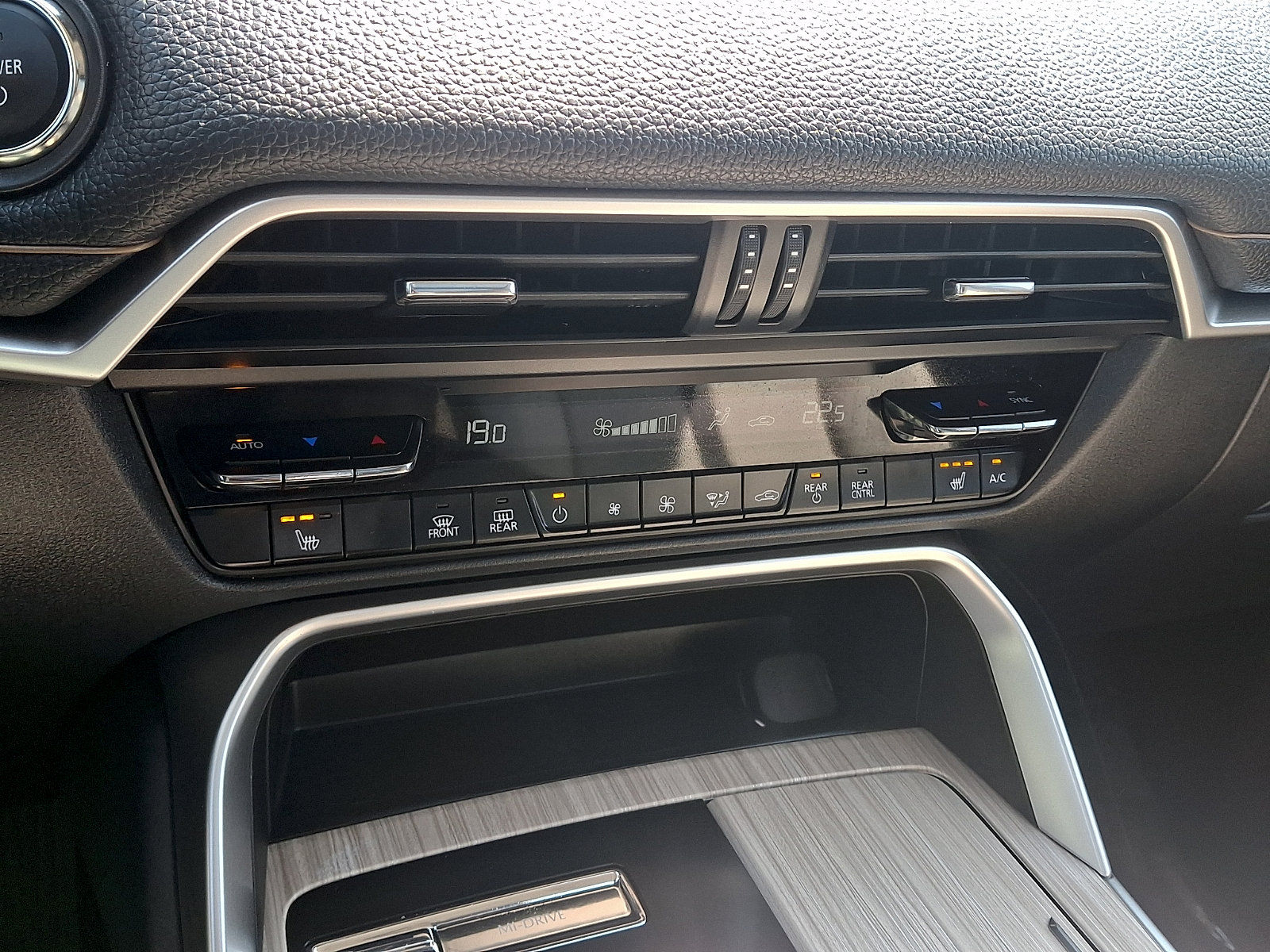 Certified 2024 MAZDA CX-90 Plug-In Hybrid w/ Premium Pkg AWD/4WD image 20