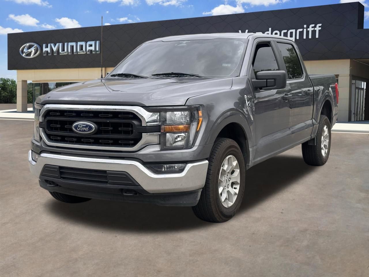 Used 2023 Ford F150 XLT image 4