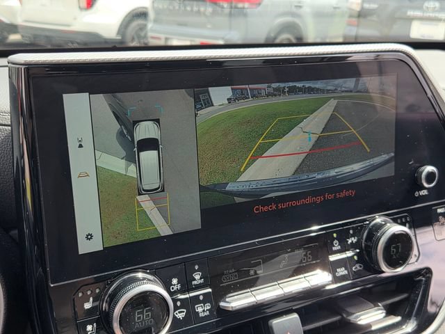 Used 2023 Toyota Highlander Platinum FWD image 25