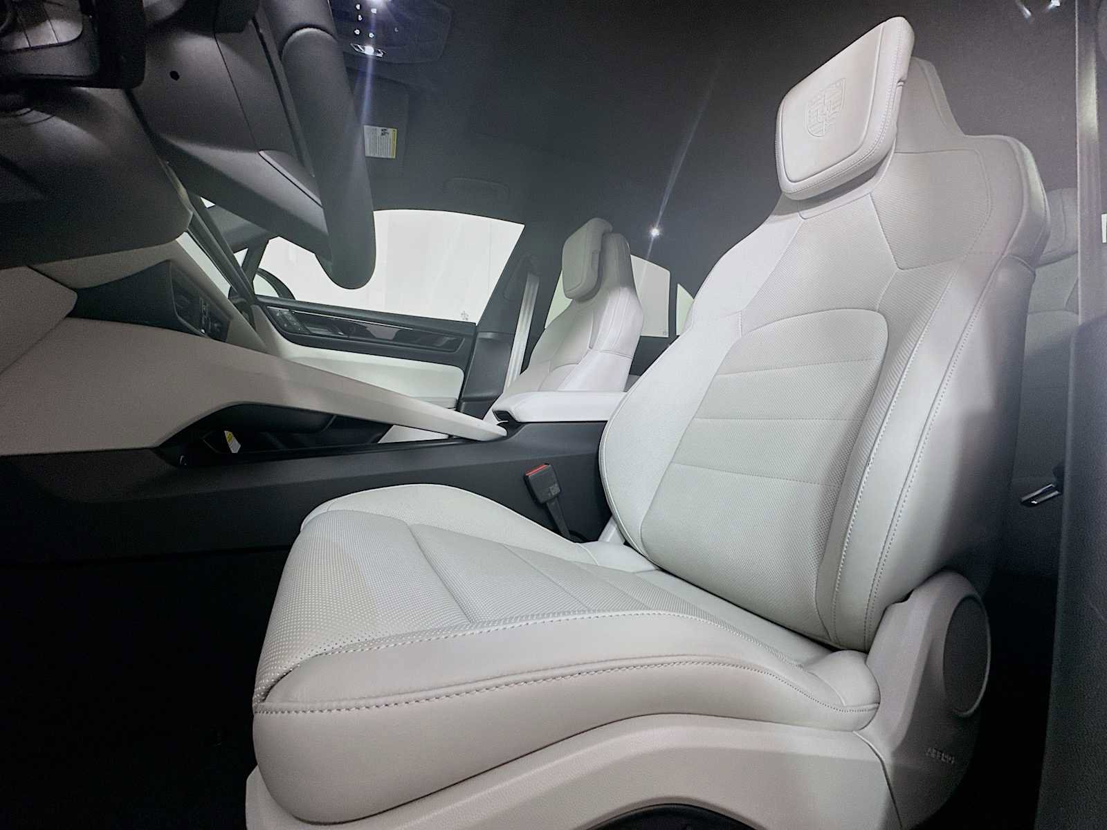 New 2026 Porsche Macan Electric image 5