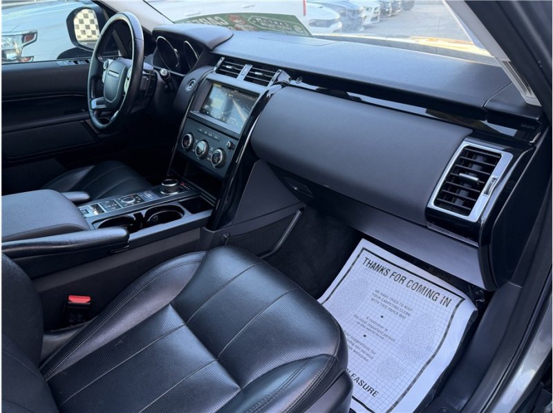 Used 2019 Land Rover Discovery SE AWD/4WD image 34
