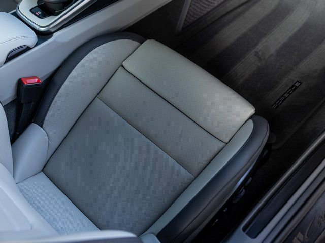 Certified 2025 Porsche 911 Carrera GTS image 32