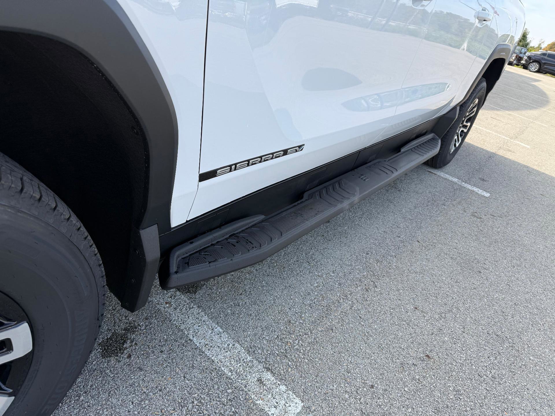 New 2026 GMC Sierra EV Elevation image 10