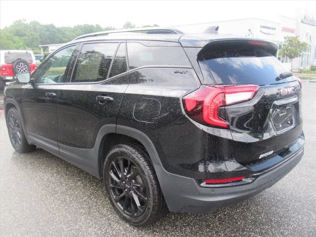 Used 2023 GMC Terrain SLT w/ Tech Package FWD image 5