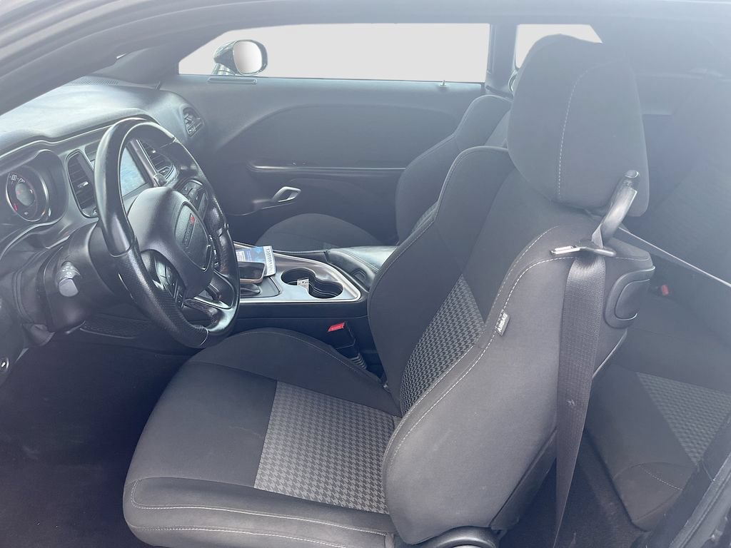 Used 2022 Dodge Challenger GT AWD/4WD image 21