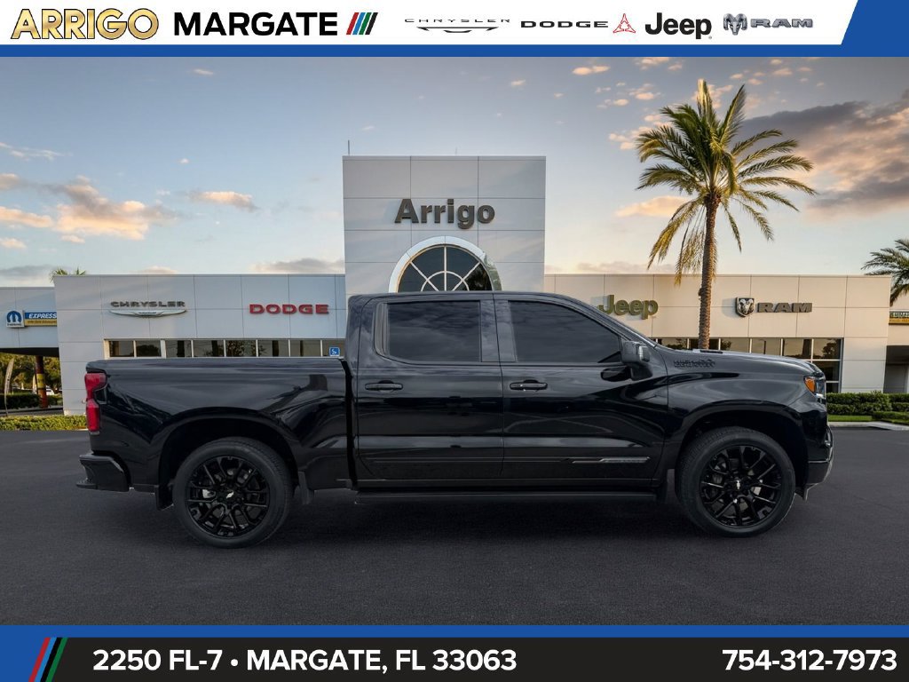 Used 2025 Chevrolet Silverado 1500 High Country w/ High Country Premium Package AWD/4WD image 8