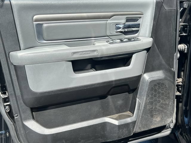 Used 2014 RAM 1500 Classic SLT AWD/4WD image 15