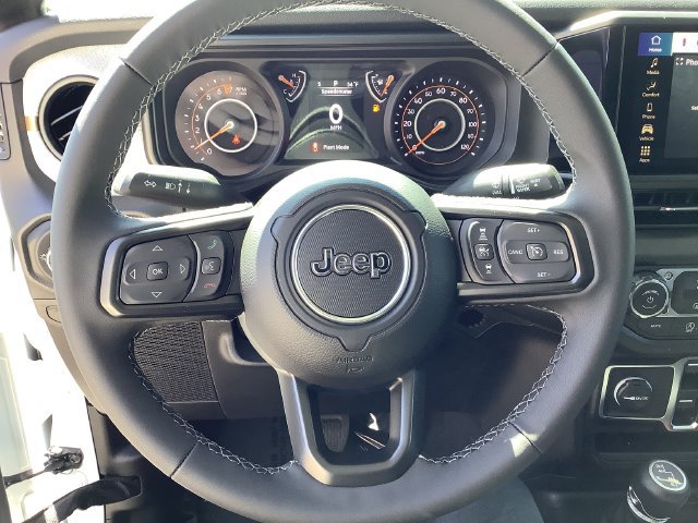 New 2026 Jeep Gladiator Sport AWD/4WD image 11