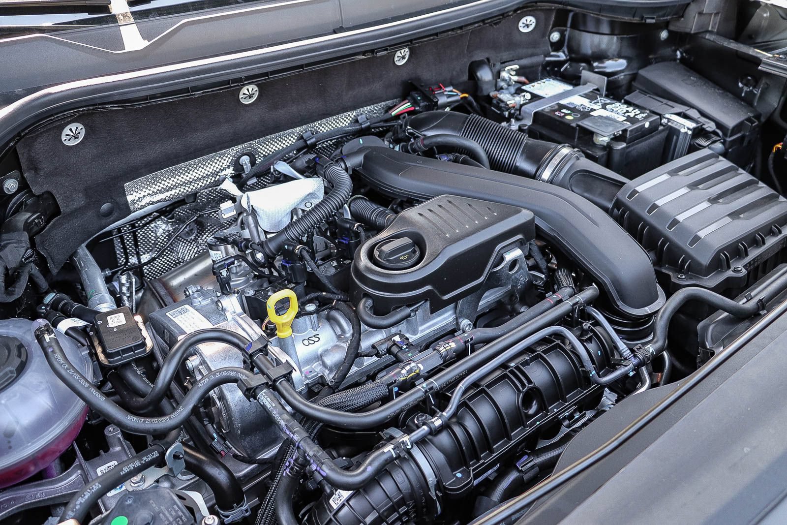 New 2026 Volkswagen Taos SE FWD image 13