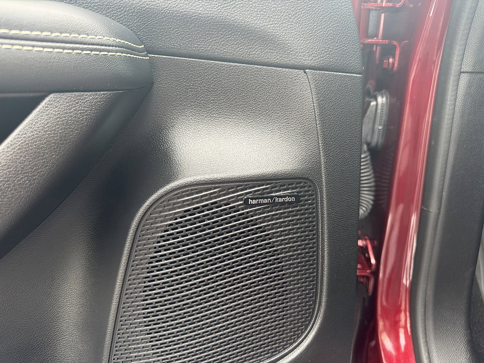 Used 2022 Chrysler Pacifica Limited w/ S Appearance Package image 10