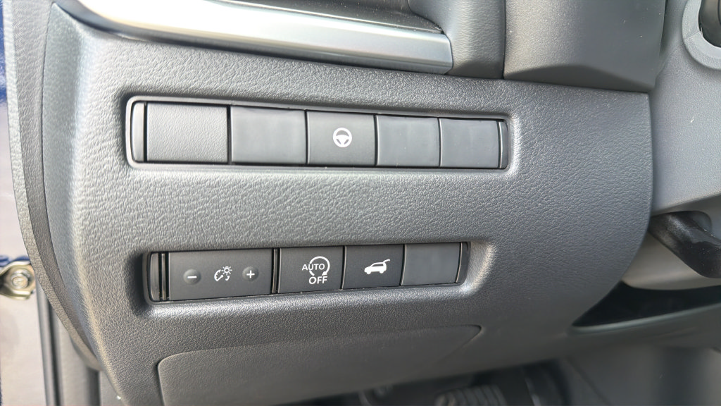 New 2026 Nissan Rogue SV w/ Cold Weather Package AWD/4WD image 19
