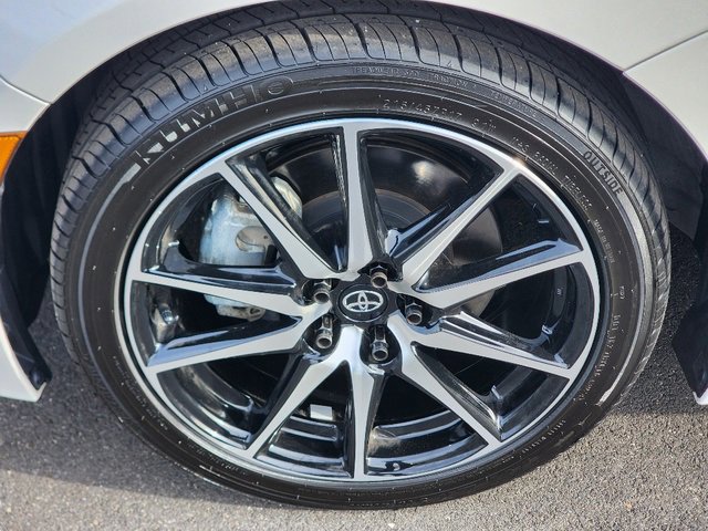 Used 2025 Toyota GR86 image 15