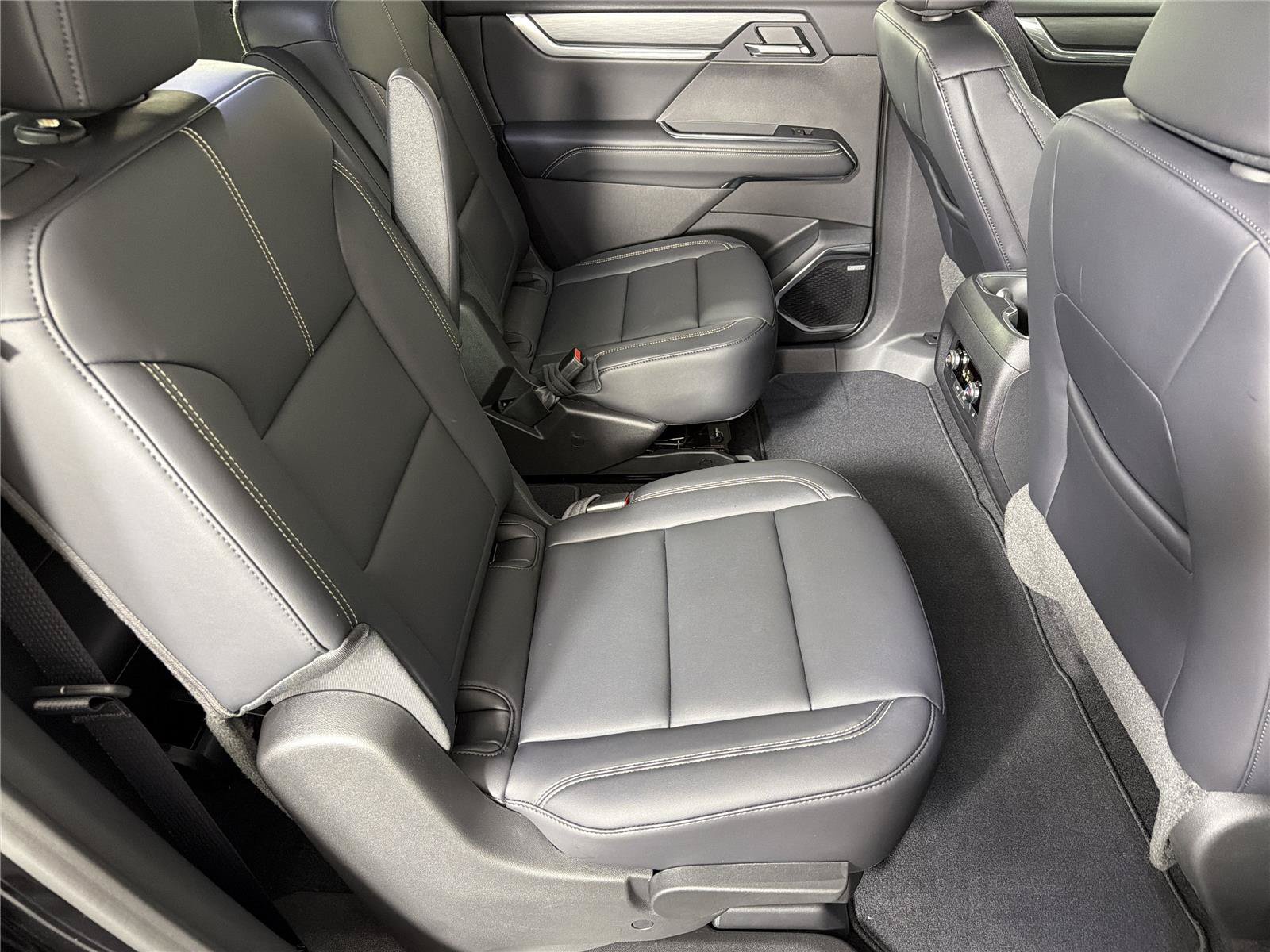New 2026 GMC Acadia Elevation w/ Black Edition FWD image 14