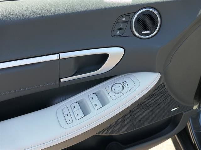 New 2025 Hyundai Sonata Limited image 14