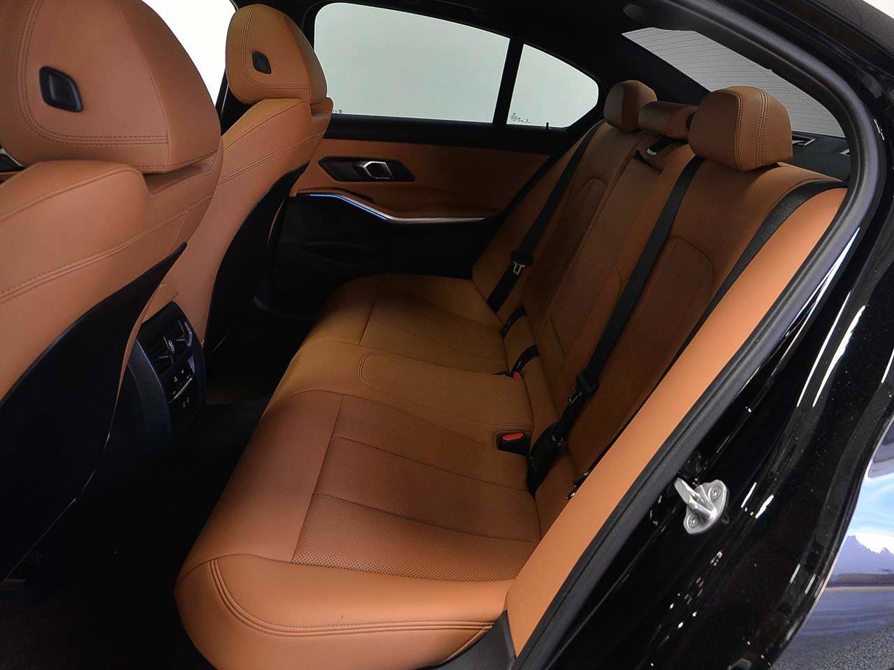 Certified 2024 BMW 330i Sedan w/ Convenience Package image 9