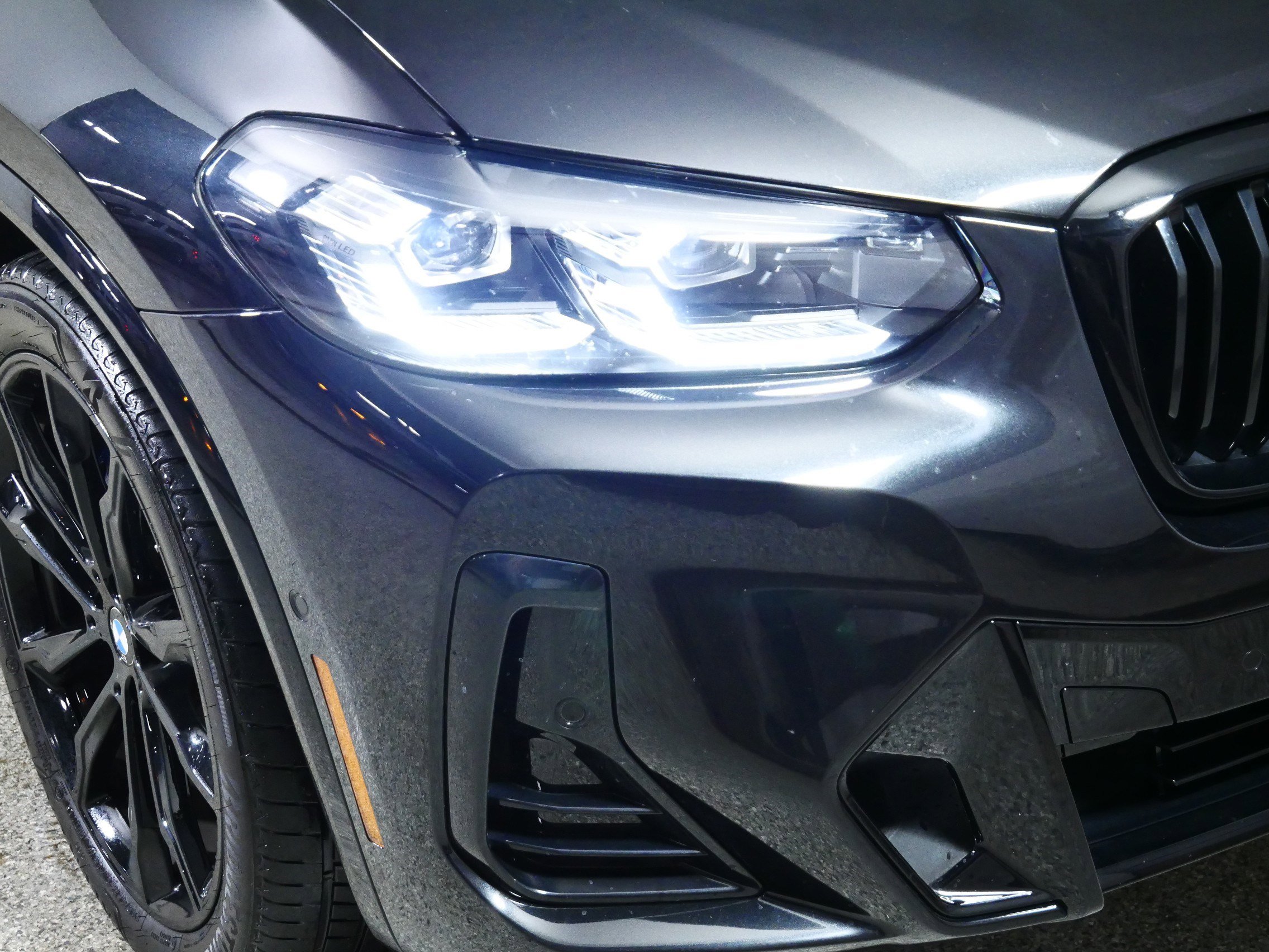 Used 2024 BMW X4 M40i AWD/4WD image 16