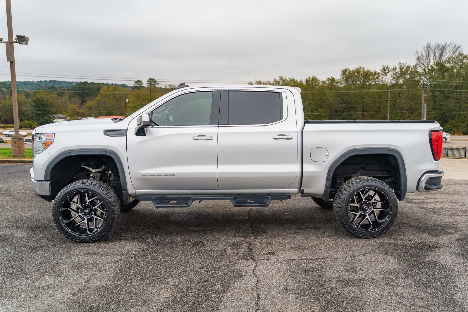 Used 2019 GMC Sierra 1500 SLE w/ SLE Value Package image 4