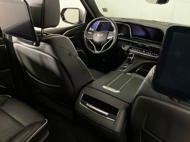 Used 2021 Cadillac Escalade Sport w/ LPO, ONYX Package image 31