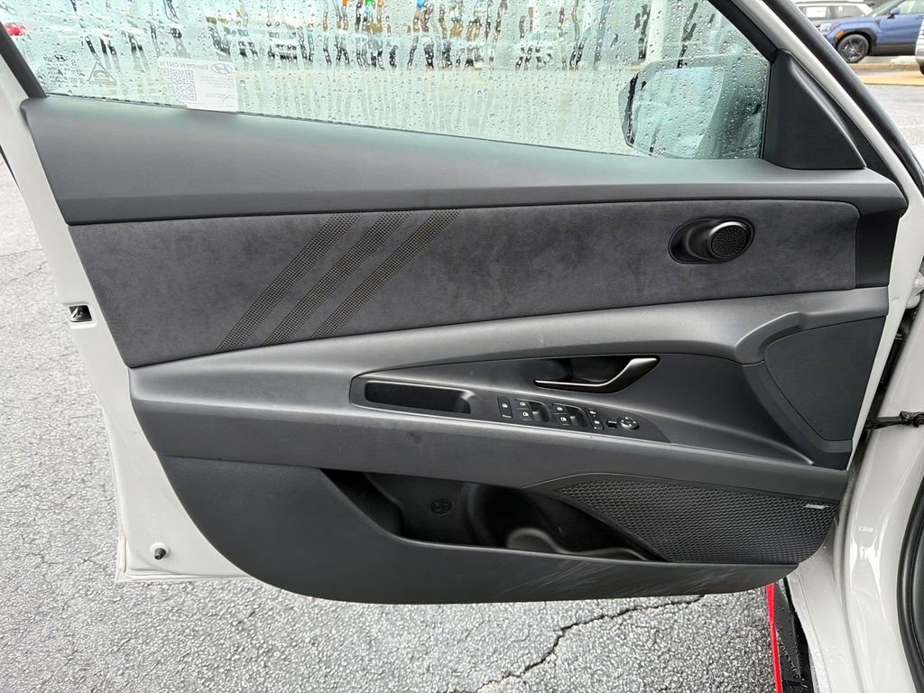Used 2025 Hyundai Elantra N image 10