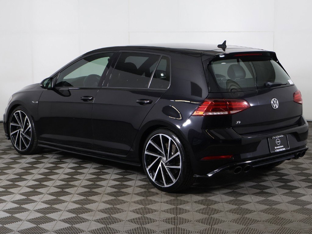 Used 2018 Volkswagen Golf R 4-Door image 9