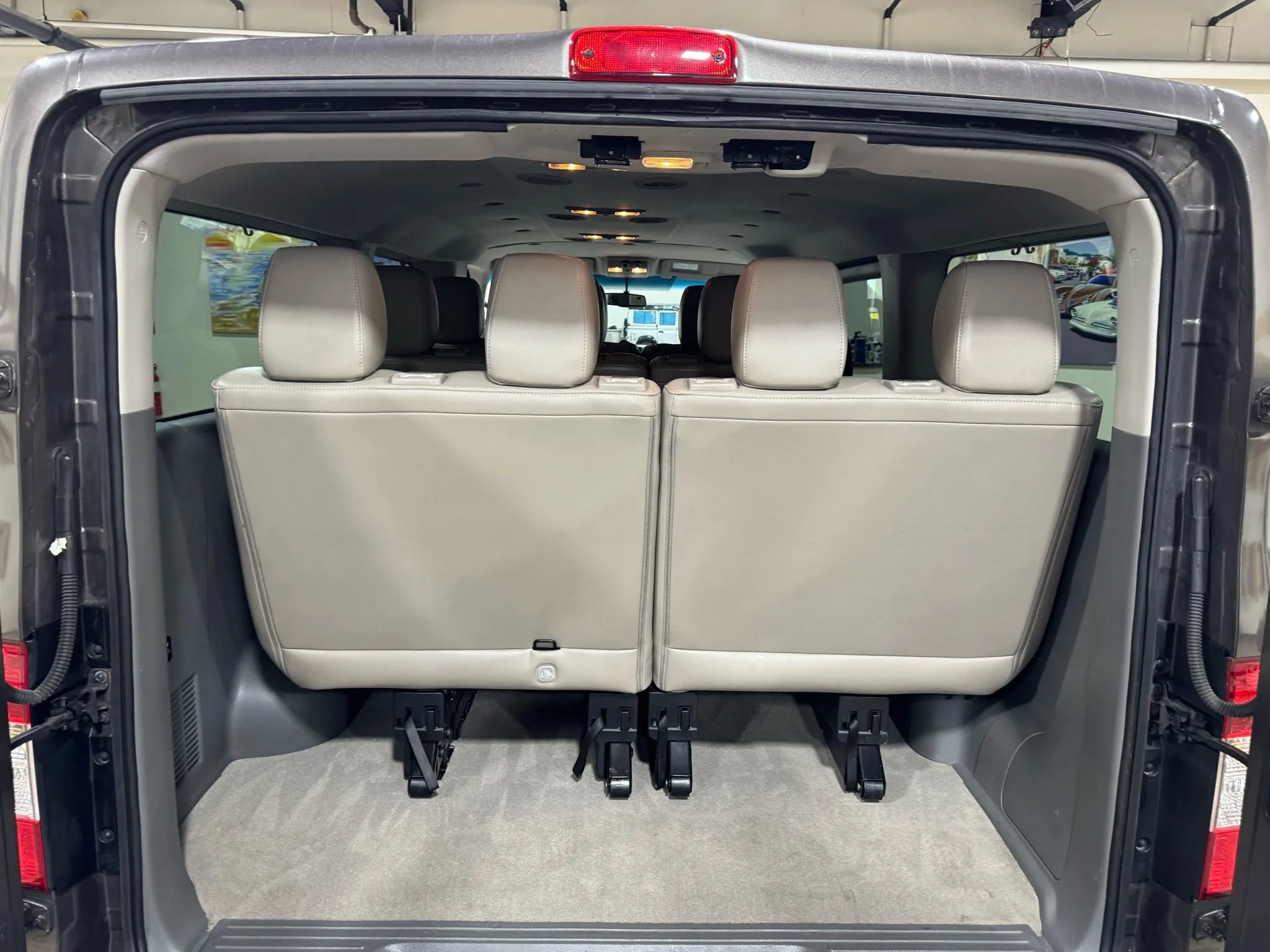 Used 2018 Nissan NV 3500 SL image 27