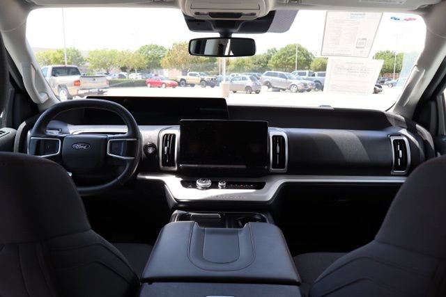 Used 2025 Ford Expedition Max Active AWD/4WD image 12