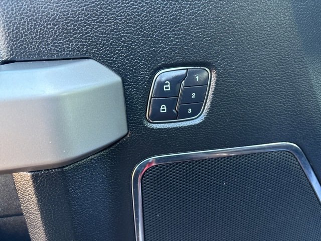 Used 2018 Ford F150 Lariat w/ Equipment Group 502A Luxury image 21