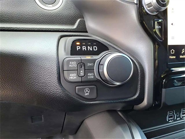 New 2026 RAM 1500 4x4 Crew Cab image 13
