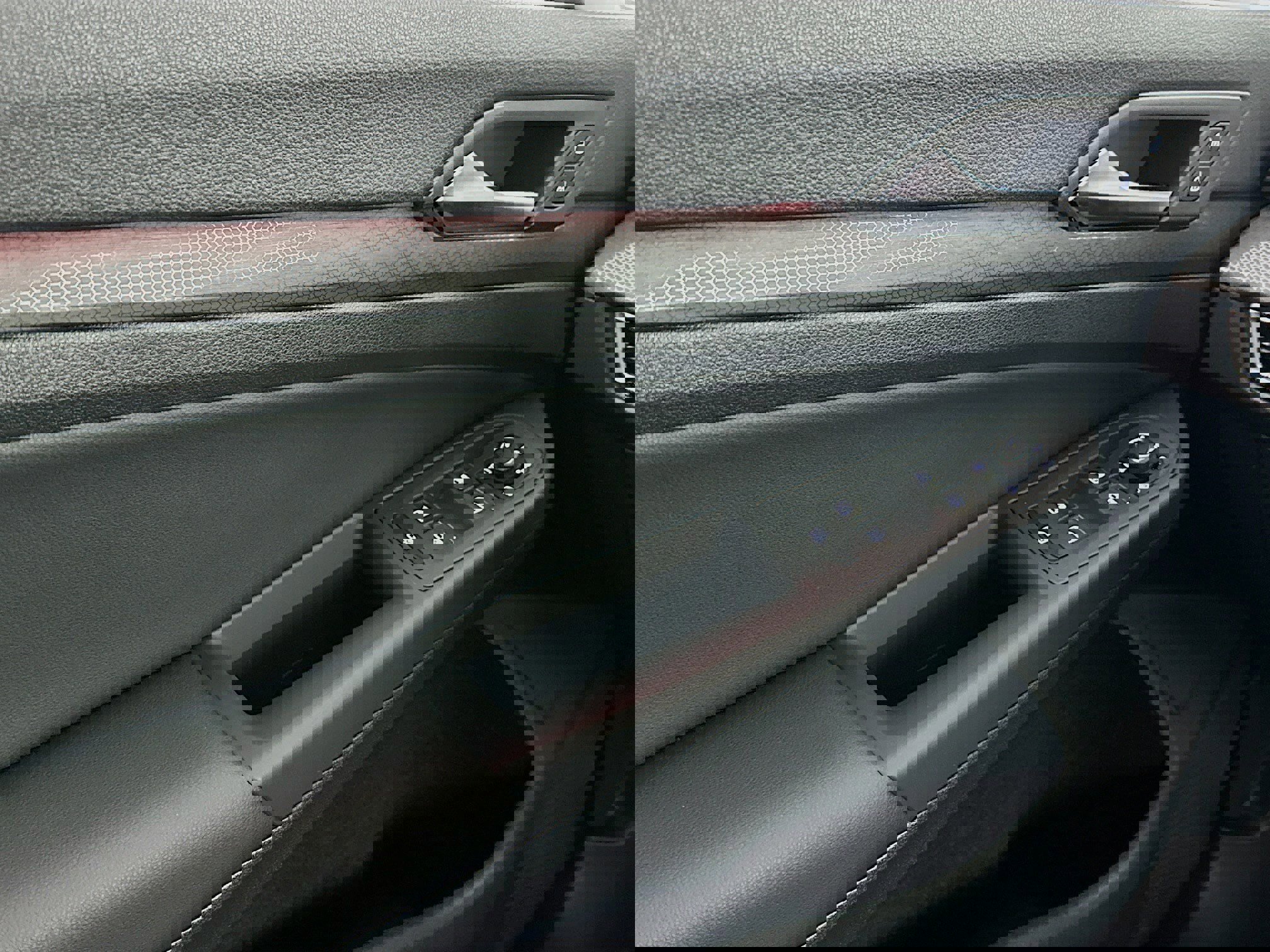 Used 2024 Volkswagen GTI SE image 15