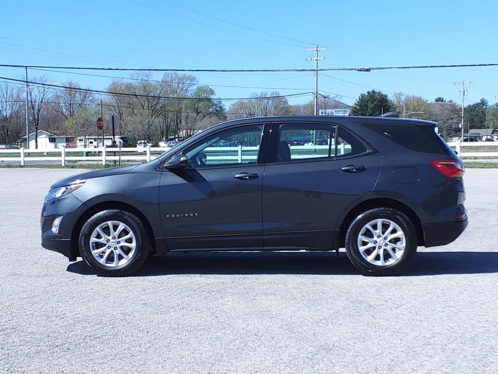 Used 2019 Chevrolet Equinox LS image 2