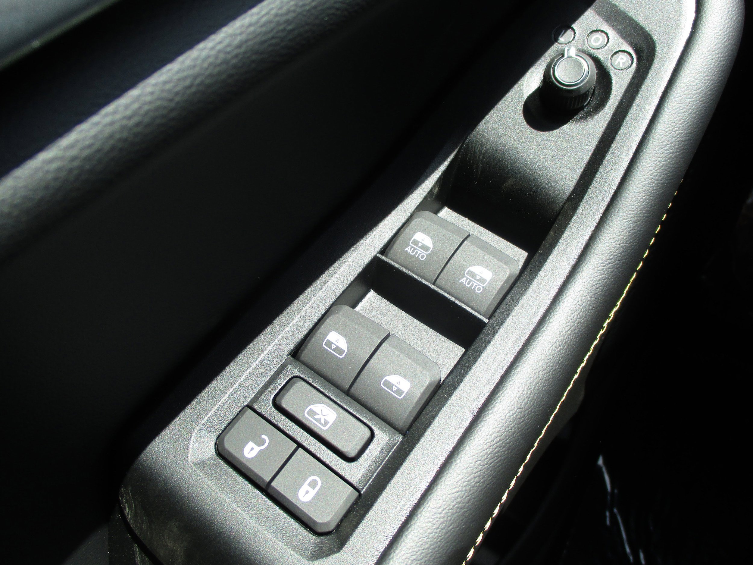 New 2026 Jeep Grand Cherokee Limited AWD/4WD image 35