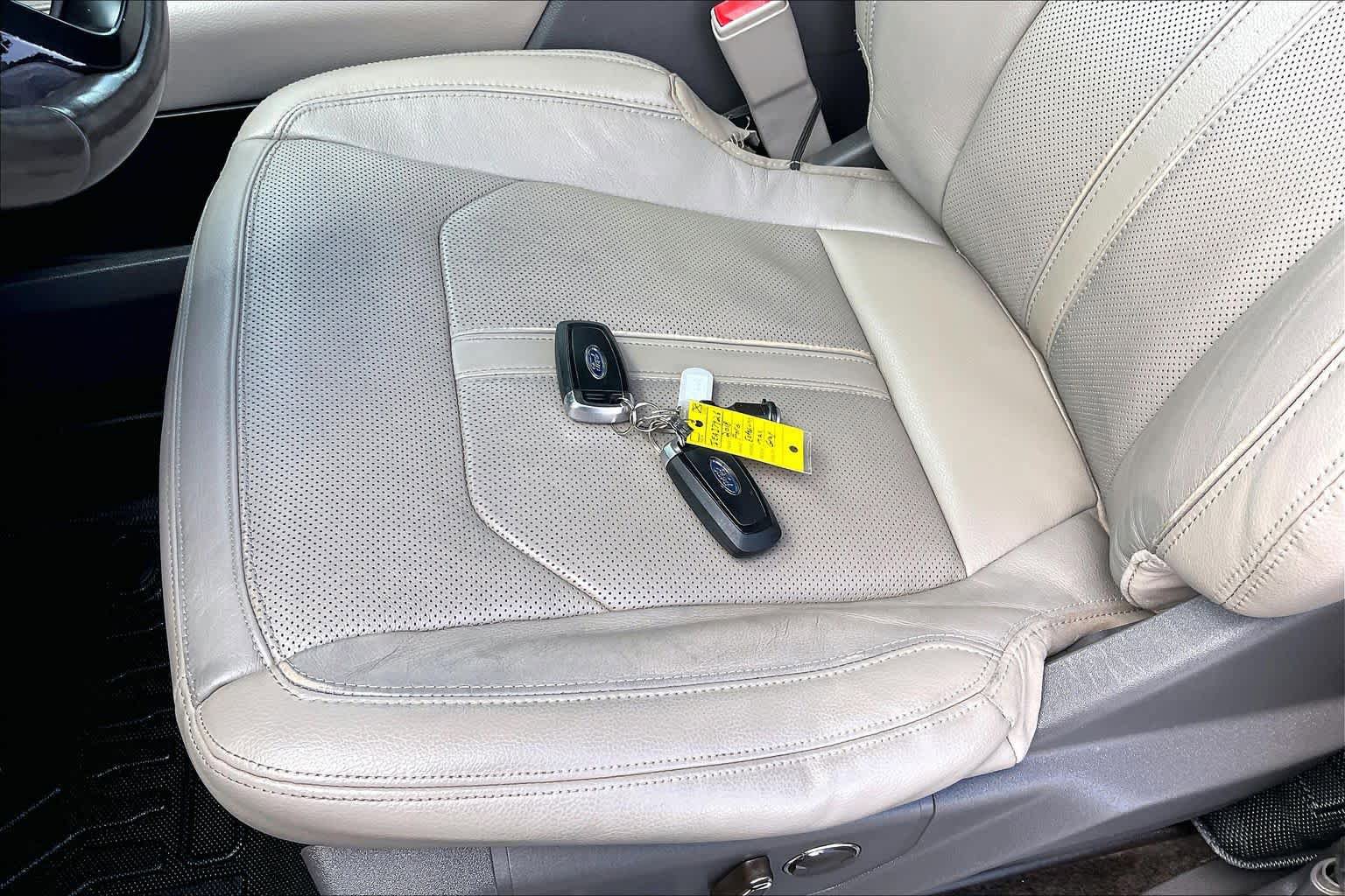 Used 2018 Ford Expedition Max Limited RWD image 14