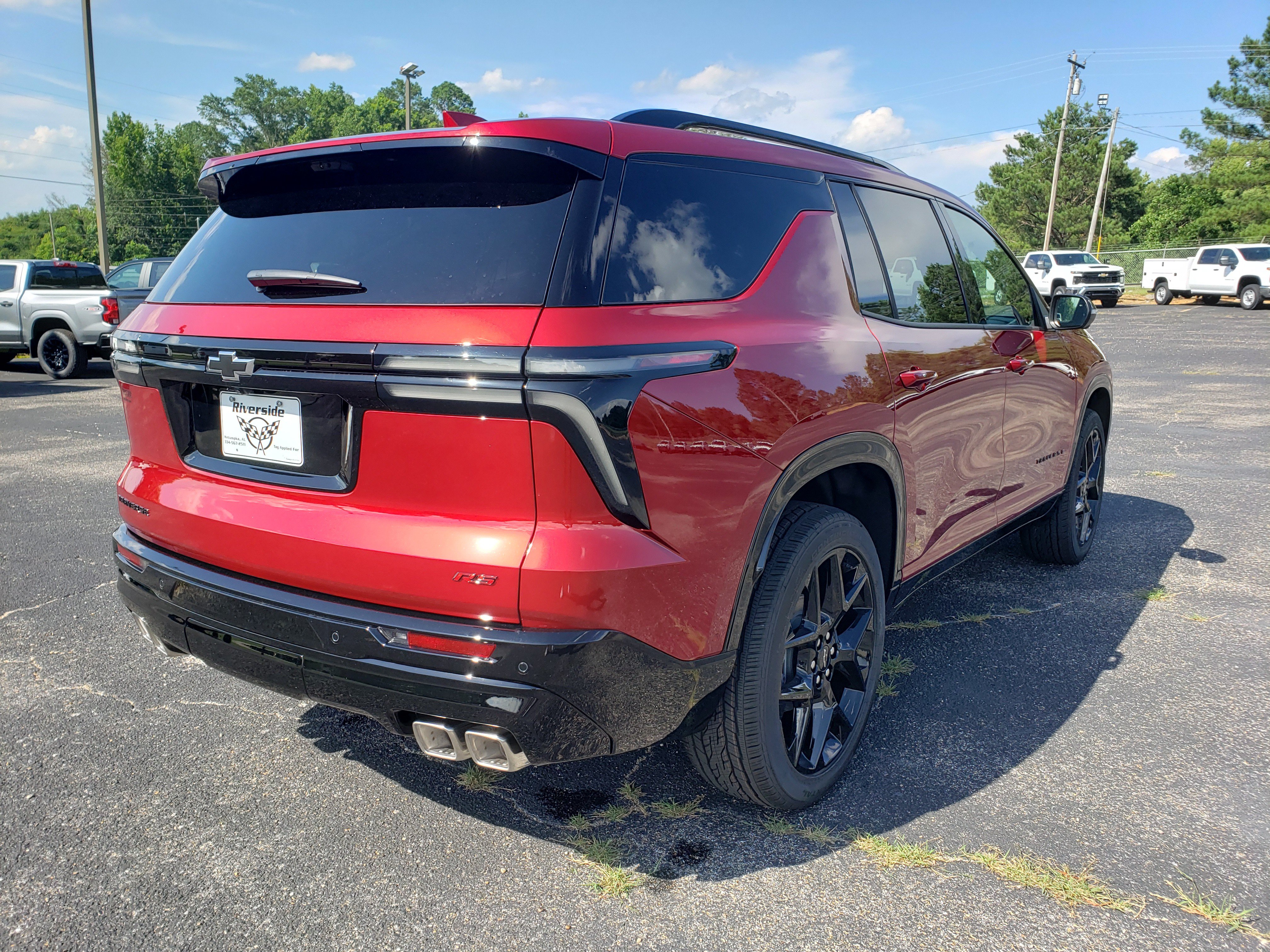 New 2026 Chevrolet Traverse RS w/ LPO, Floor Liner Package FWD image 3