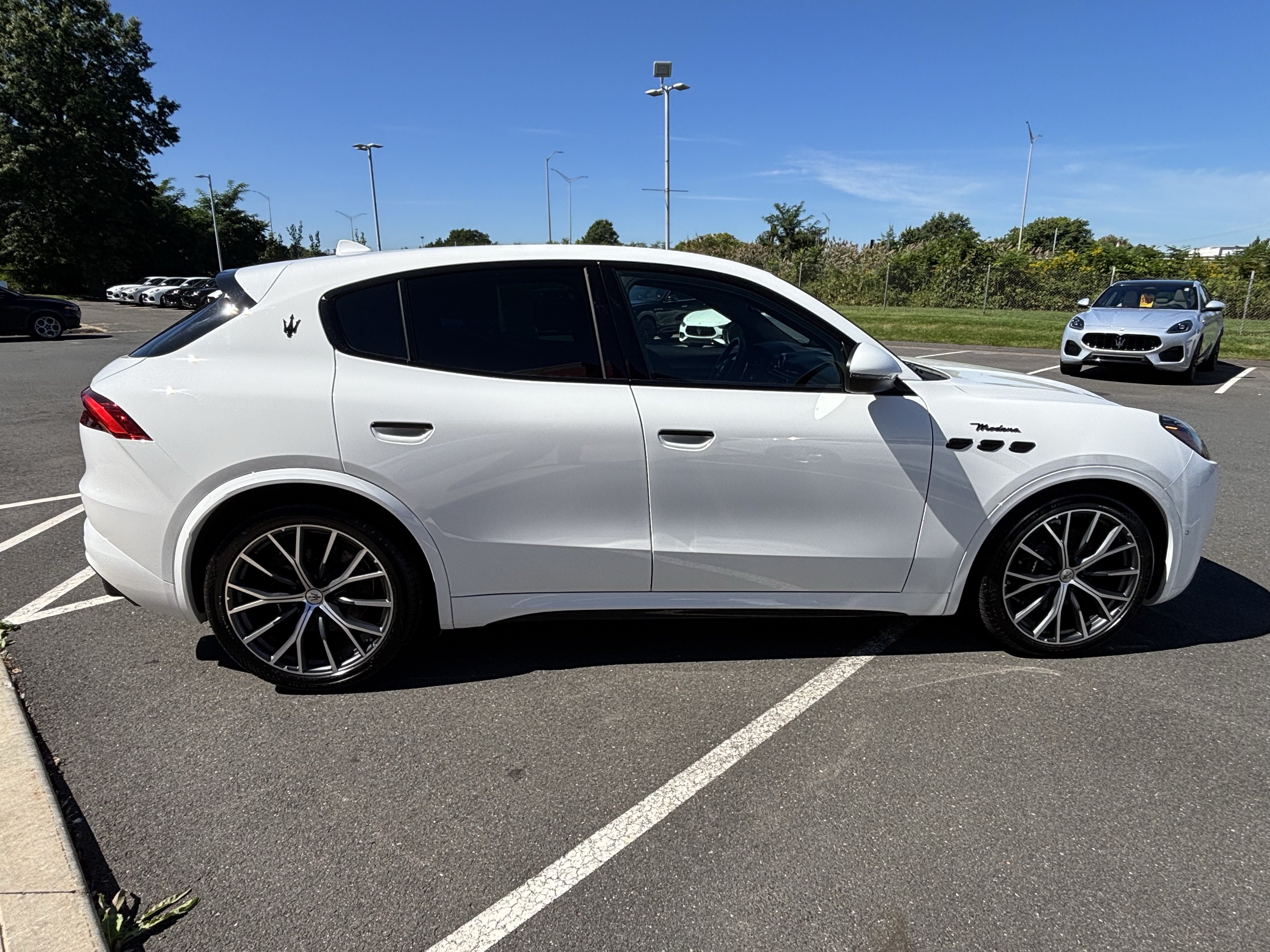 Used 2026 Maserati Grecale Folgore AWD/4WD image 8