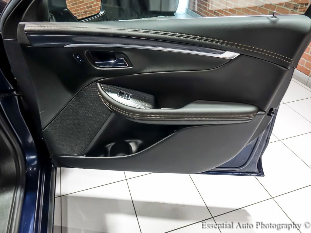 Used 2017 Chevrolet Impala LT w/ Convenience Package image 28