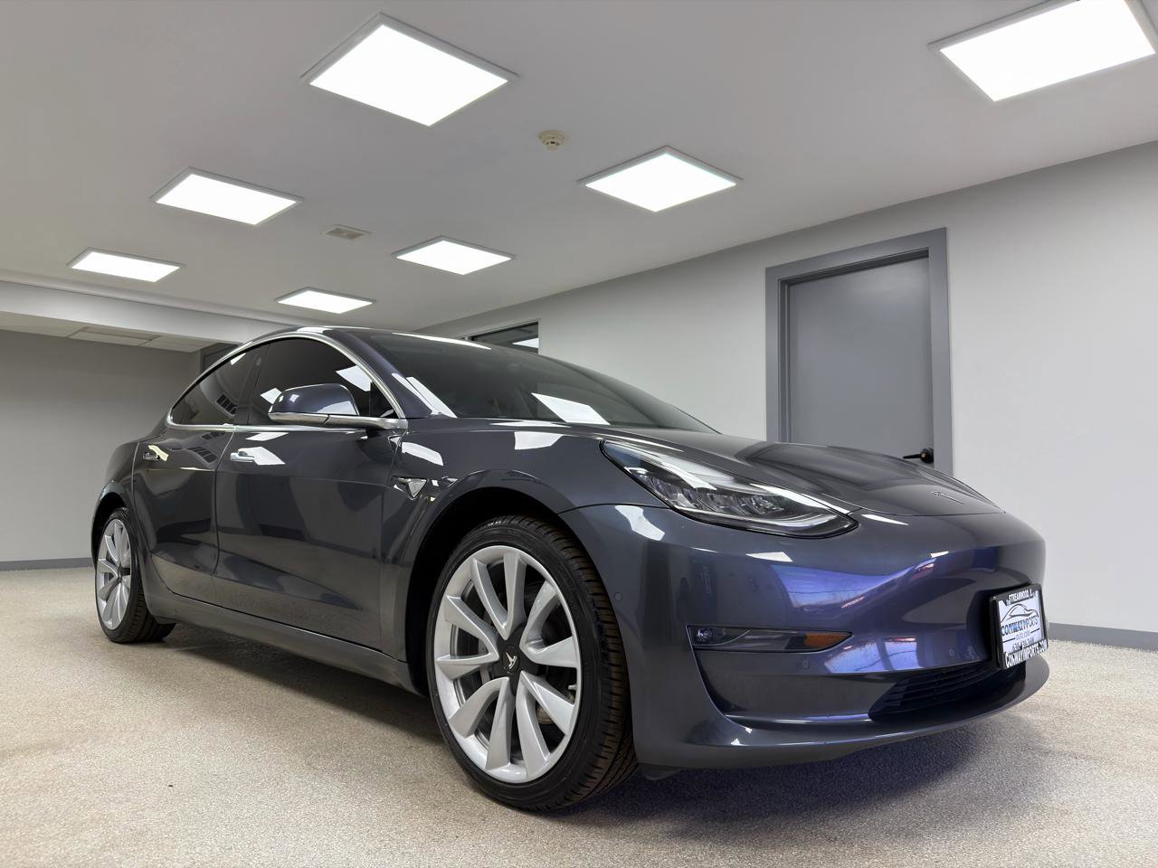 Used 2018 Tesla Model 3 Mid Range image 4
