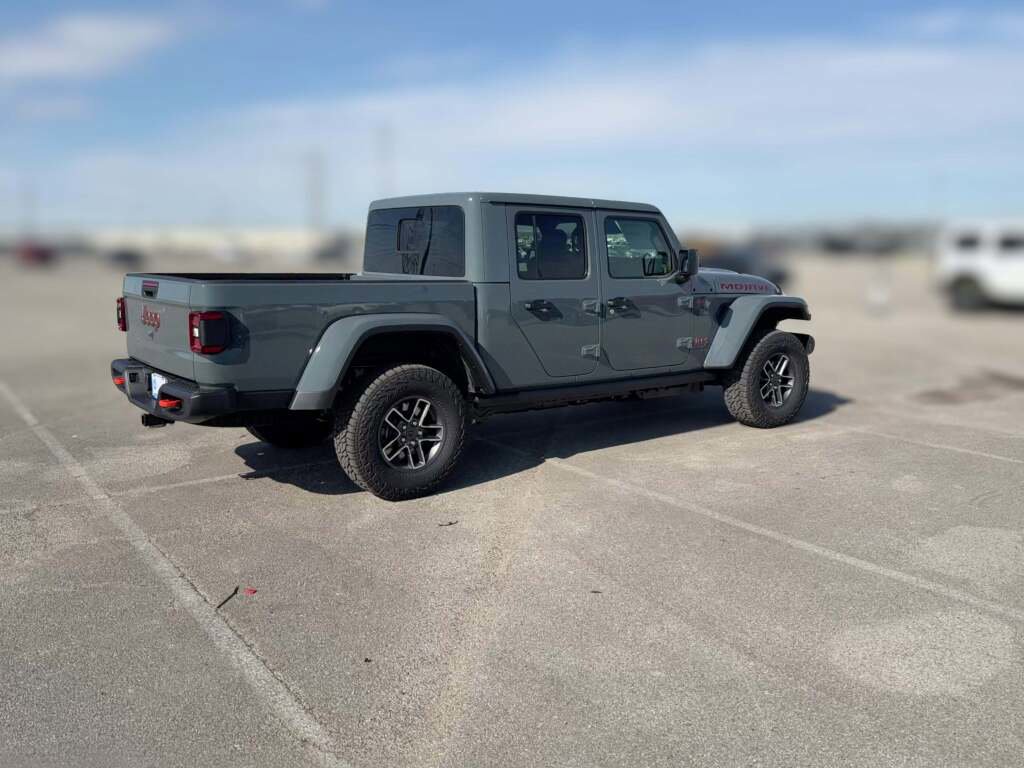 New 2026 Jeep Gladiator Mojave image 13