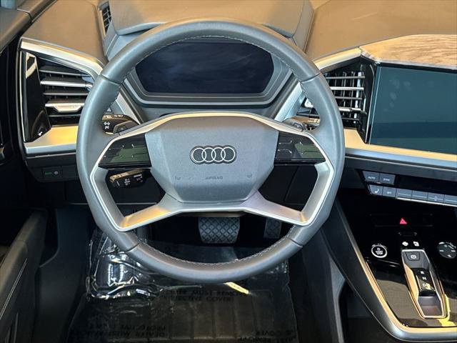 Certified 2025 Audi Q4 e-tron Premium AWD/4WD image 18