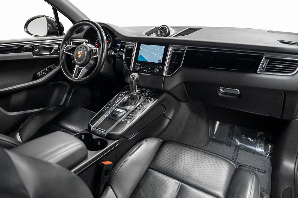 Used 2017 Porsche Macan image 2