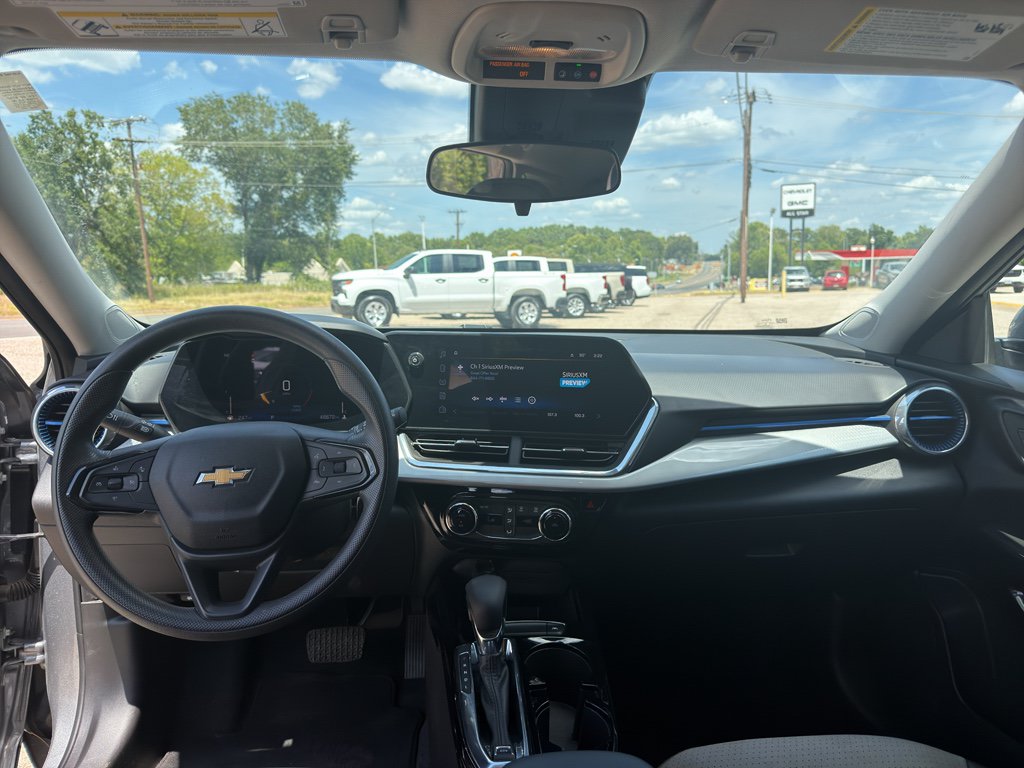 Certified 2024 Chevrolet Trax LT FWD image 27