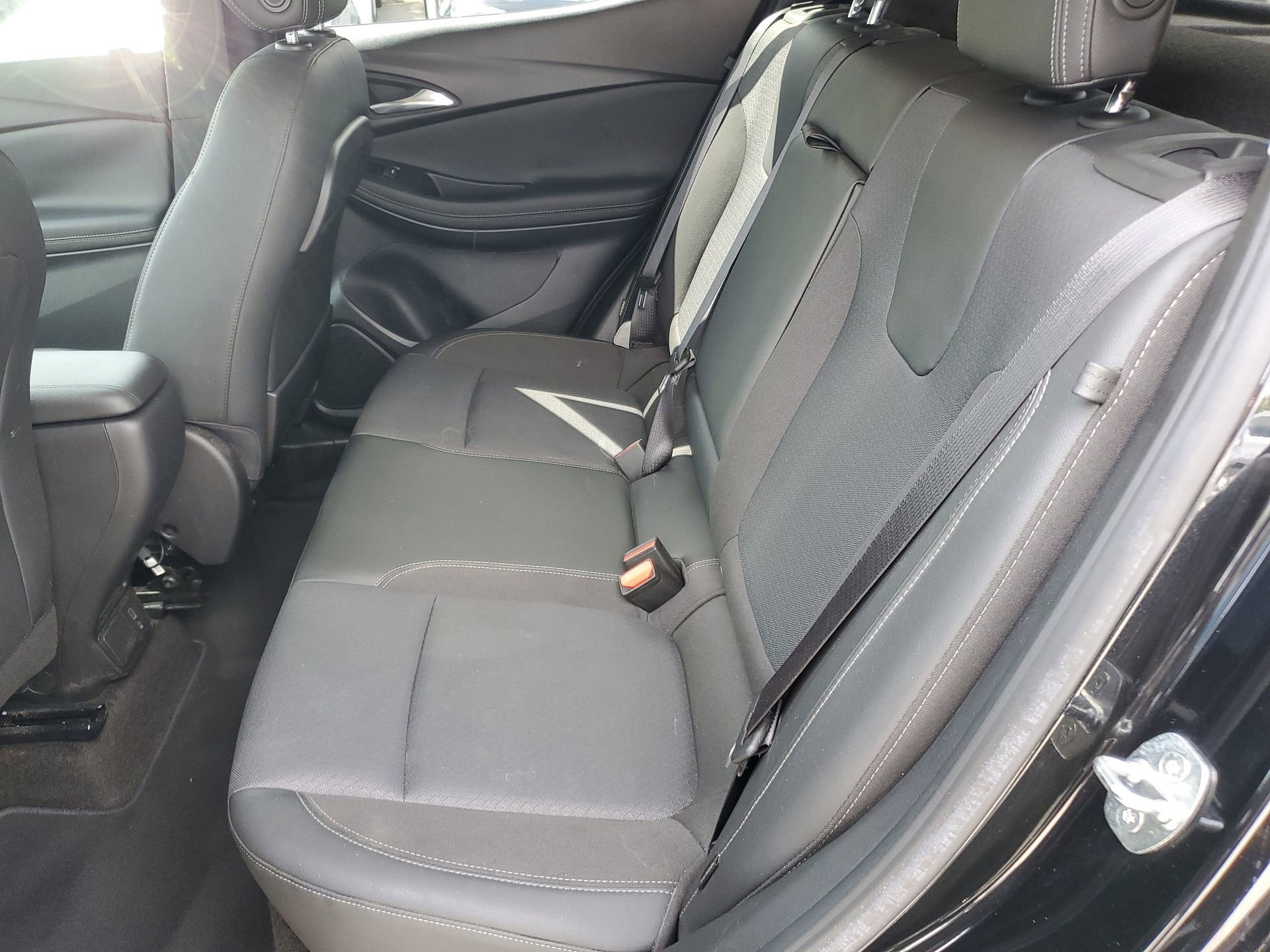 Used 2022 Buick Encore GX Select image 11