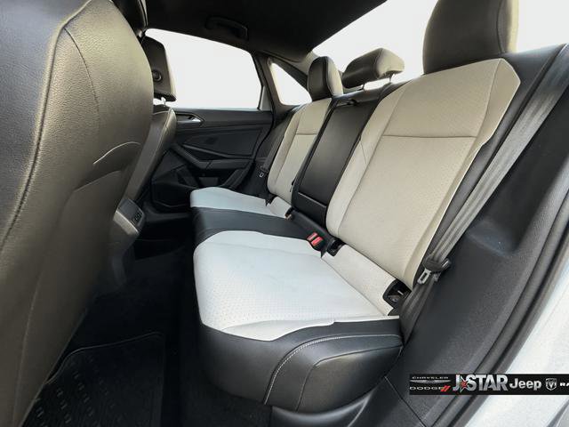 Used 2019 Volkswagen Jetta R-Line w/ R-Line Cold Weather Package FWD image 25