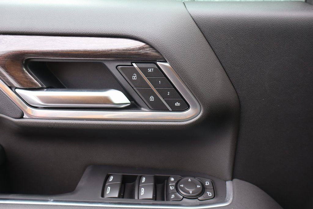 New 2026 Chevrolet Silverado 3500 LTZ w/ LTZ Convenience Package image 17