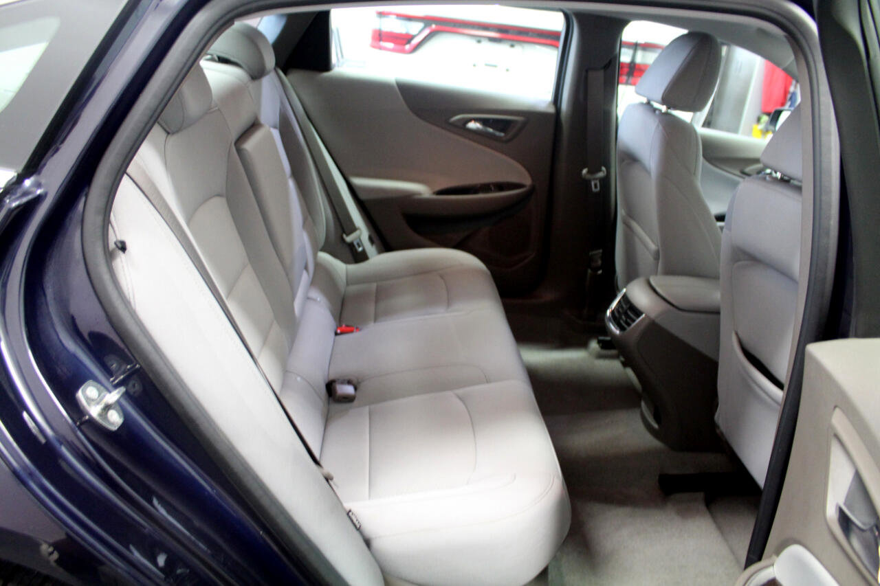 Used 2017 Chevrolet Malibu LT image 25