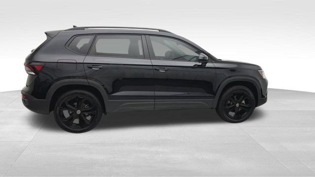 Used 2025 Volkswagen Taos SE AWD/4WD image 10
