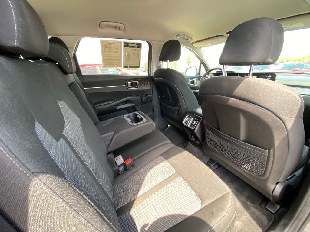 Used 2021 Kia Sorento LX image 26