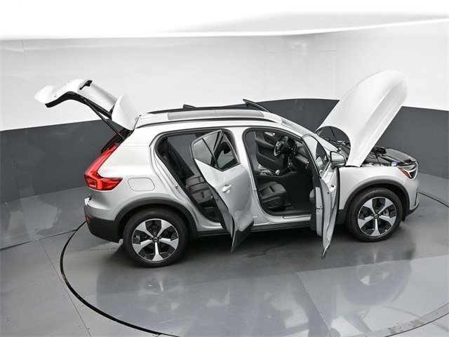 Used 2024 Volvo XC40 B5 Plus w/ Protection Package Premier image 47