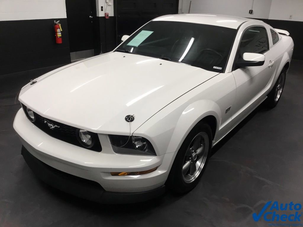 Used 2005 Ford Mustang GT Premium image 6